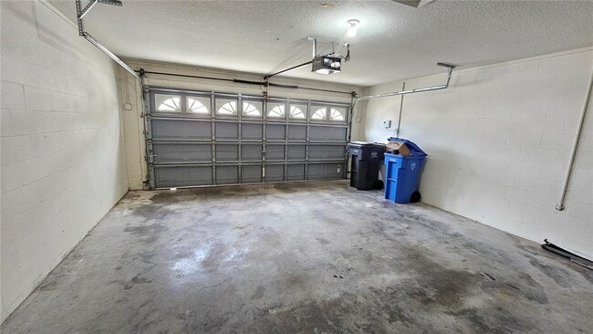 Building Photo - 18014 Arbor Crest Dr