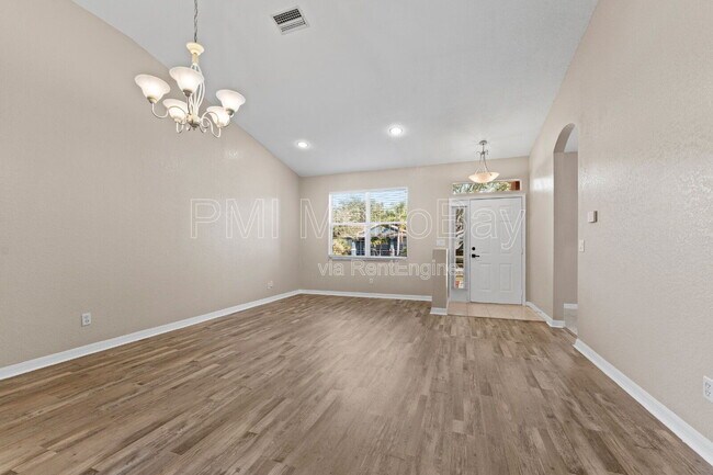 Building Photo - 11709 Holly Creek Dr