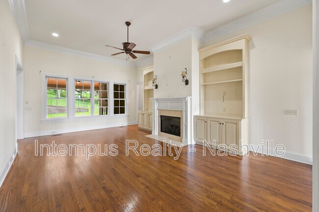 Building Photo - 7 Crooked Stick Ln