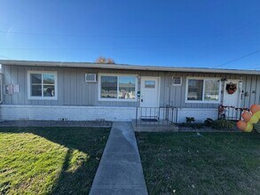 Building Photo - 624 Berrydale Ave