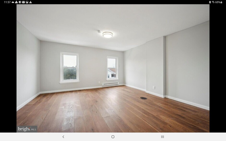 Bedroom - 627 George St