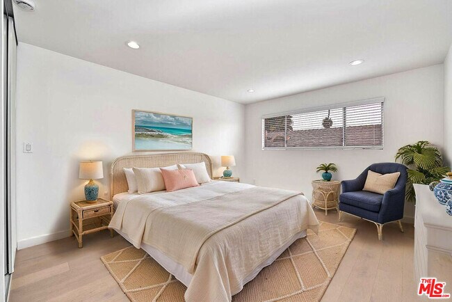 Building Photo - 843 4th St