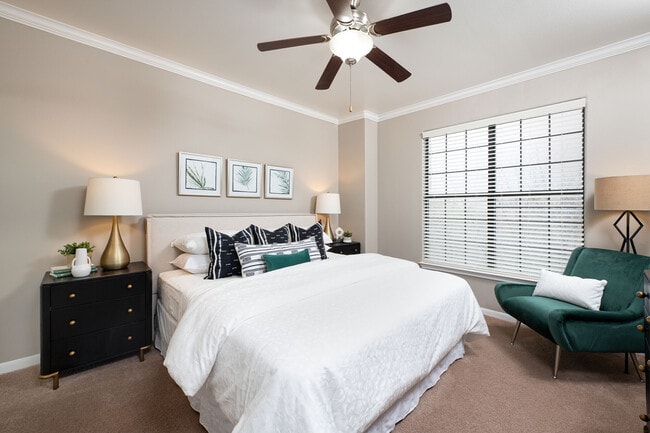 Building Photo - Chateau De Ville