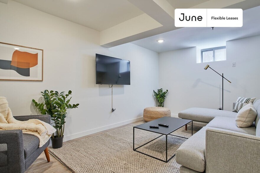 Building Photo - Brand Private ROOM with Bathroom in Manhattan