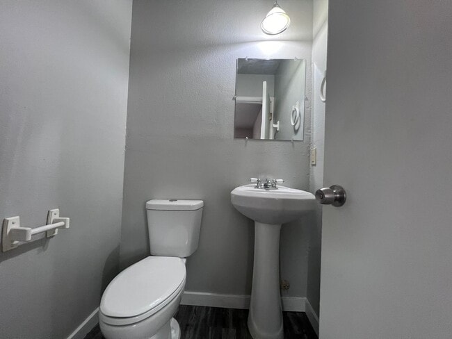 Building Photo - 14456 NE 4th St