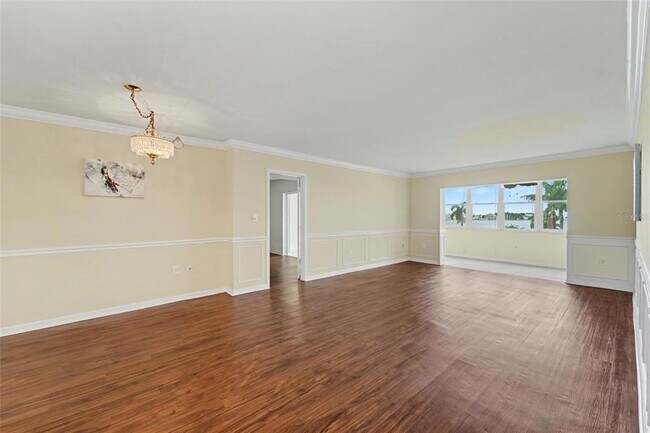 Building Photo - 5108 Brittany Dr S