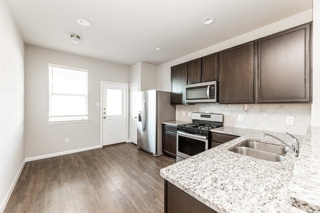 Building Photo - 24514 Lorenzo Glaze Trail