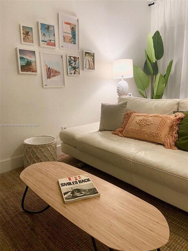 Building Photo - 22 SE 13th St