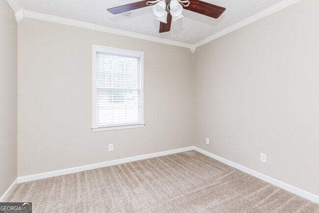 Building Photo - 150 Cedar Creek Ct