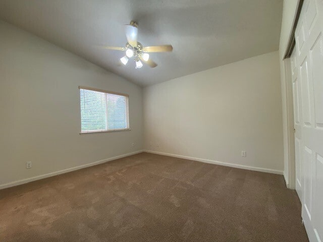 Building Photo - Beautiful and spacious 3-bedroom, 2.5-bath...