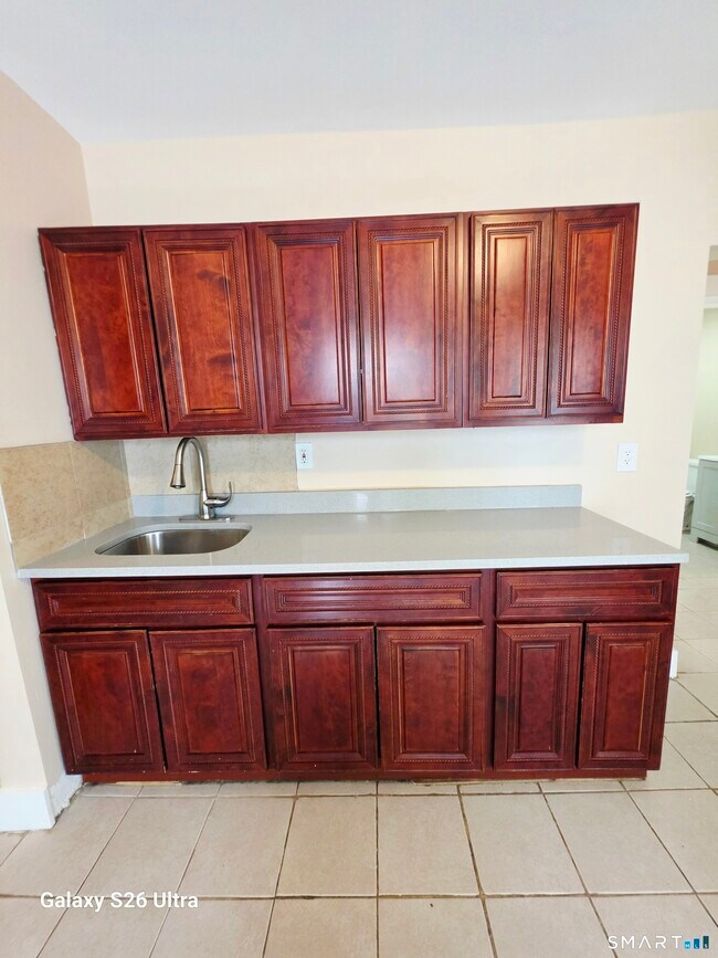 Building Photo - 124 Southview St