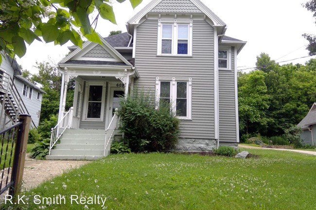 609 S Main St - 609 S Main St Janesville WI 53545 | Apartment Finder