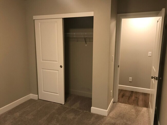 Building Photo - Newer Construction with High End Finishes