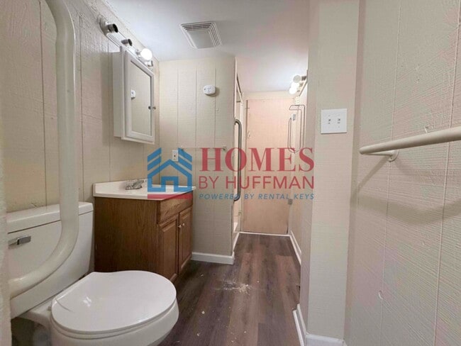 Building Photo - One Bedroom House | Now Available