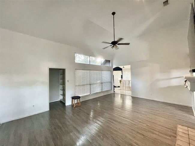 Building Photo - 8215 Sean Park Ct