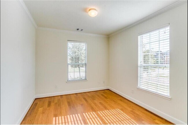 Building Photo - 16442 Williamstown Dr