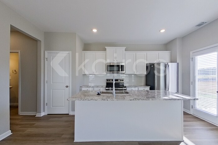 Building Photo - 844 Silent Barge Cv