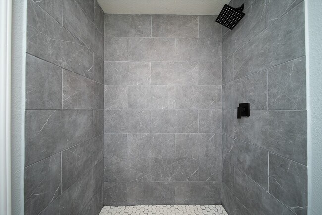 Building Photo - 3309 Proswimmer St