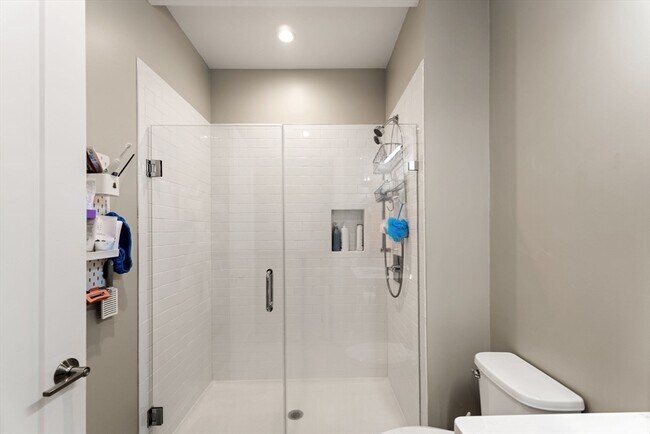 Building Photo - 1457 Tremont St