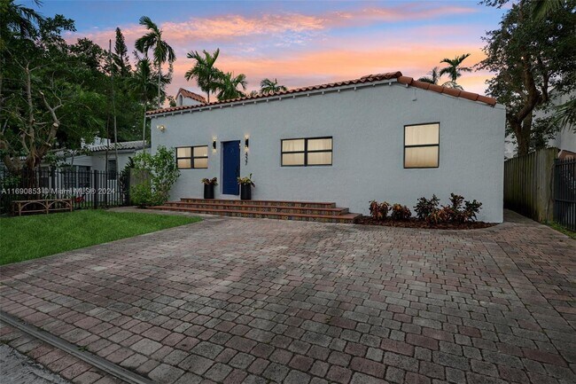 Building Photo - 437 NE 74th St