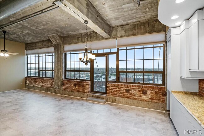 Building Photo - 1635 Washington Ave