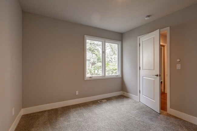 Building Photo - Where Architecture Meets Nature – Private Mercer Island Gem