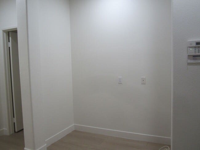 Building Photo - HIDDEN SPRINGS HACIENDA