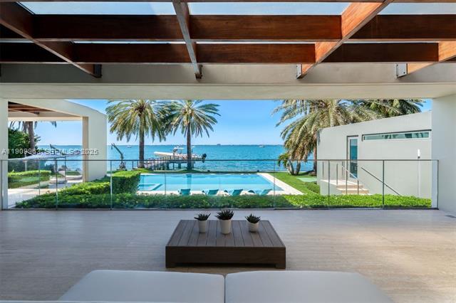 Building Photo - 360 Harbor Dr