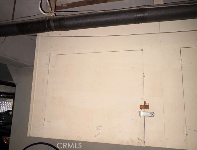 Building Photo - 5625 N Sumner Way