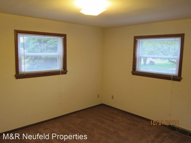 Building Photo - 7210 N Port Washington Rd