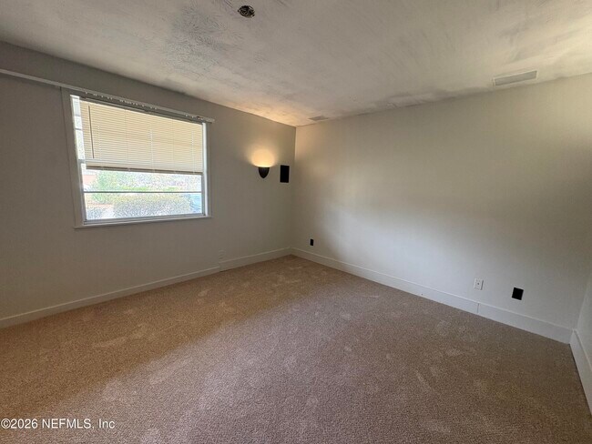 Building Photo - 6868 Medellin Ct