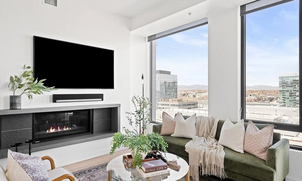 Primary Photo - 1750 Wewatta St