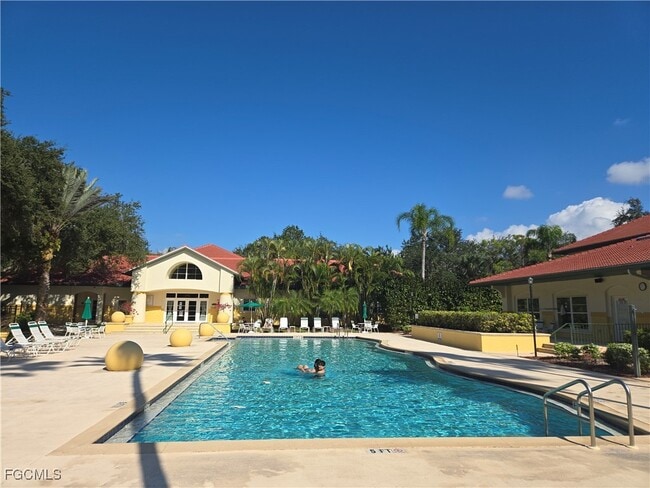 Building Photo - 11500 Villa Grand