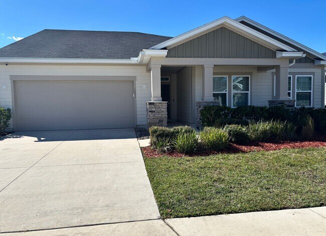 Building Photo - 4 Bedroom 3 Full Bath House in Convenient Location