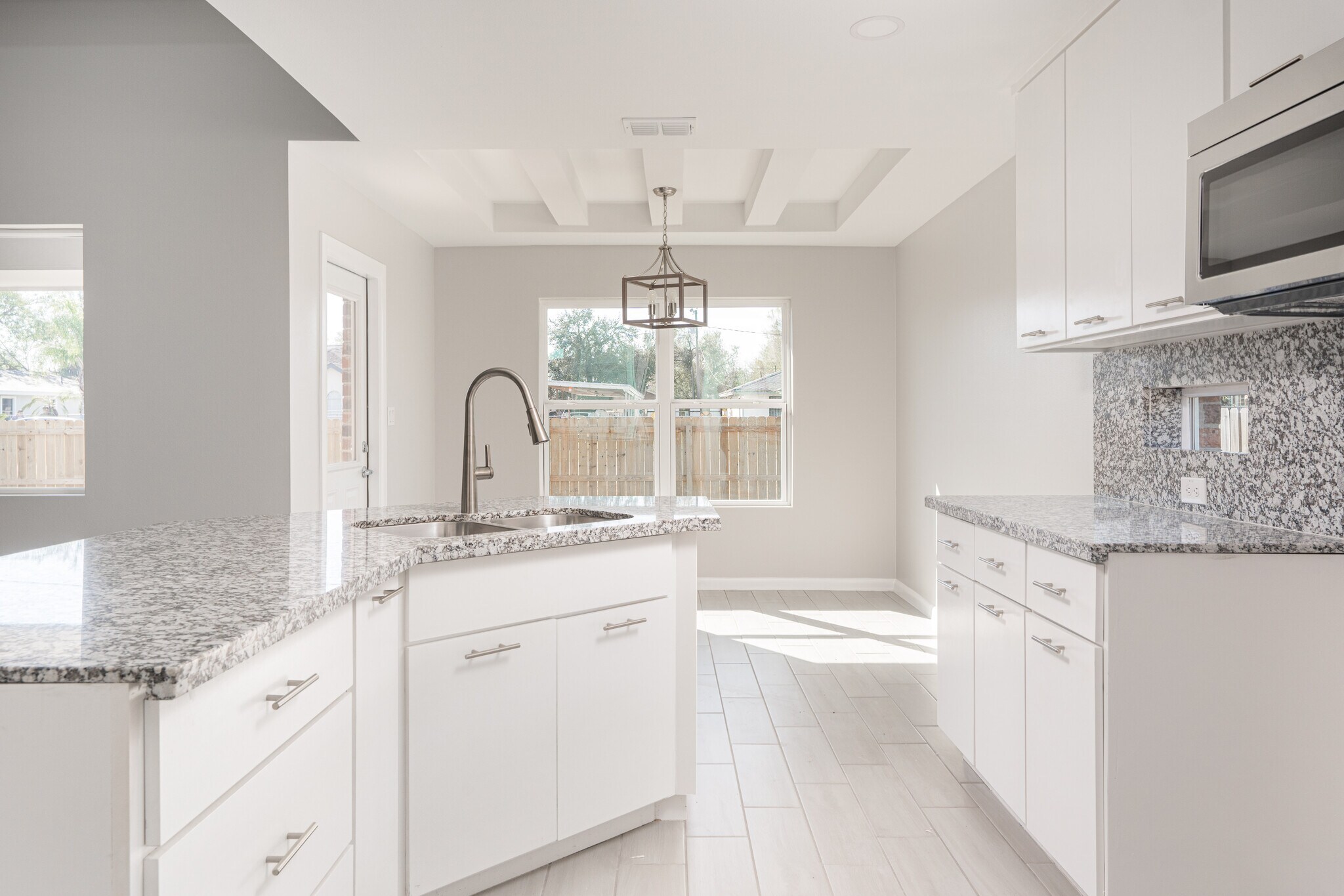 Building Photo - 2004 Ginger Ave