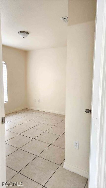 Building Photo - 2147 Fairway Dr