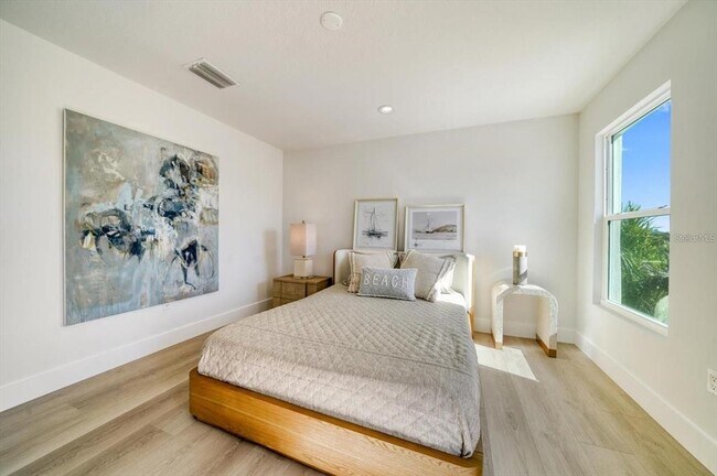 Building Photo - 116 Devon Dr