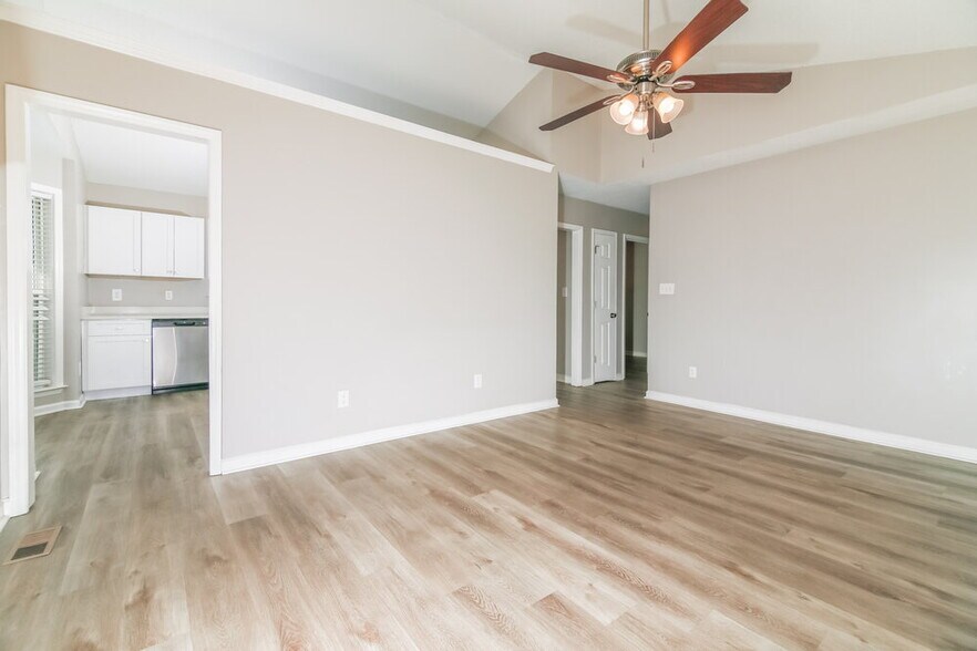 Building Photo - 5413 Drum Inlet Pl