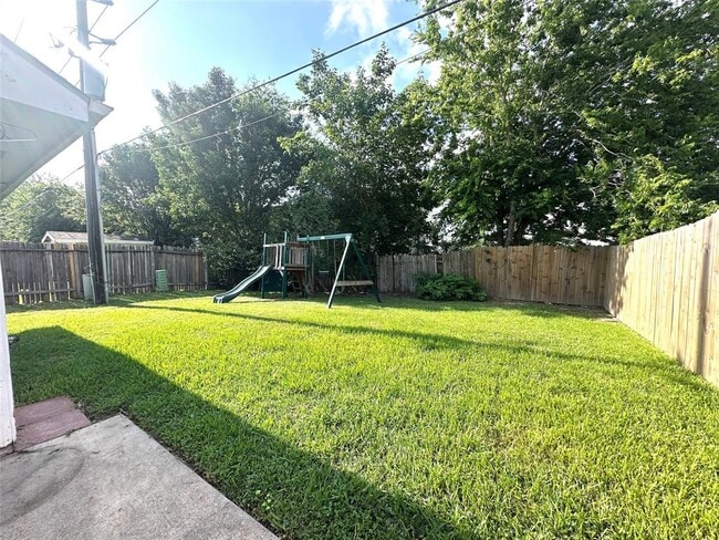 Building Photo - 6235 Sutton Meadows Dr