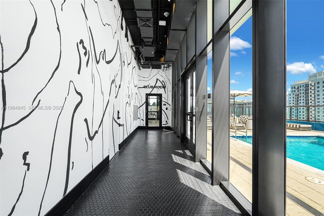 Building Photo - 307 SW 5th St