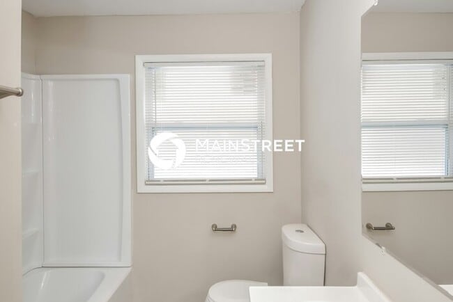 Building Photo - 4 Bedroom Pet-Friendly Home in INDIANAPOLIS, IN with Main Street Renewal