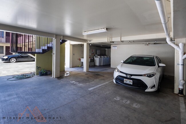 Building Photo - 1469 Lusitana St