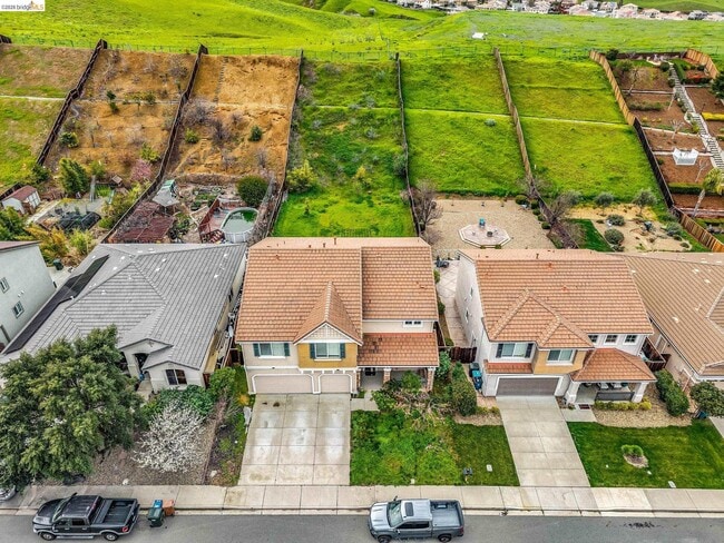 Building Photo - 3582 Mallard Way