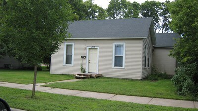 Primary Photo - 610 Niagara St