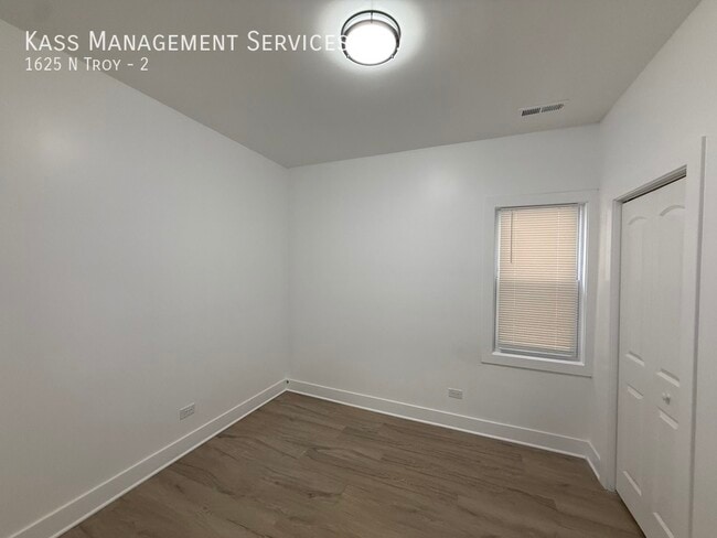 Building Photo - 1625 N Troy-2