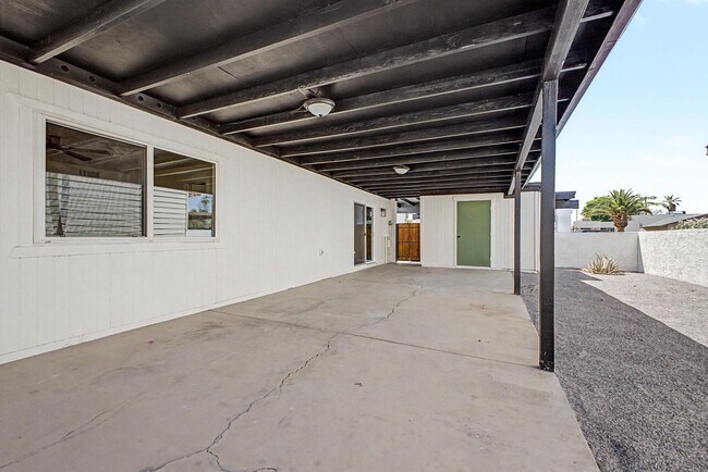 Building Photo - 4127 N 106th Ave