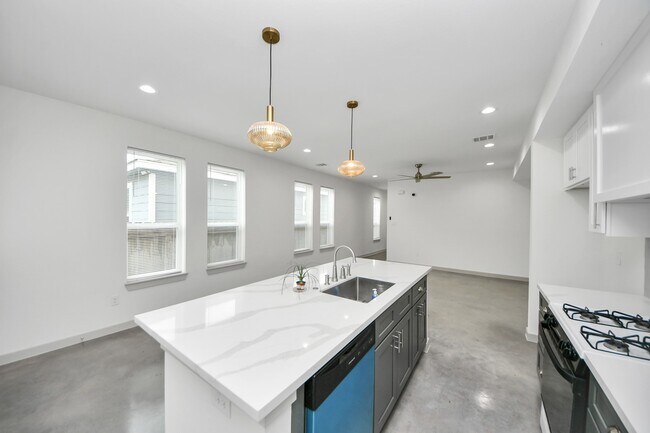 Building Photo - 7924 Booker St