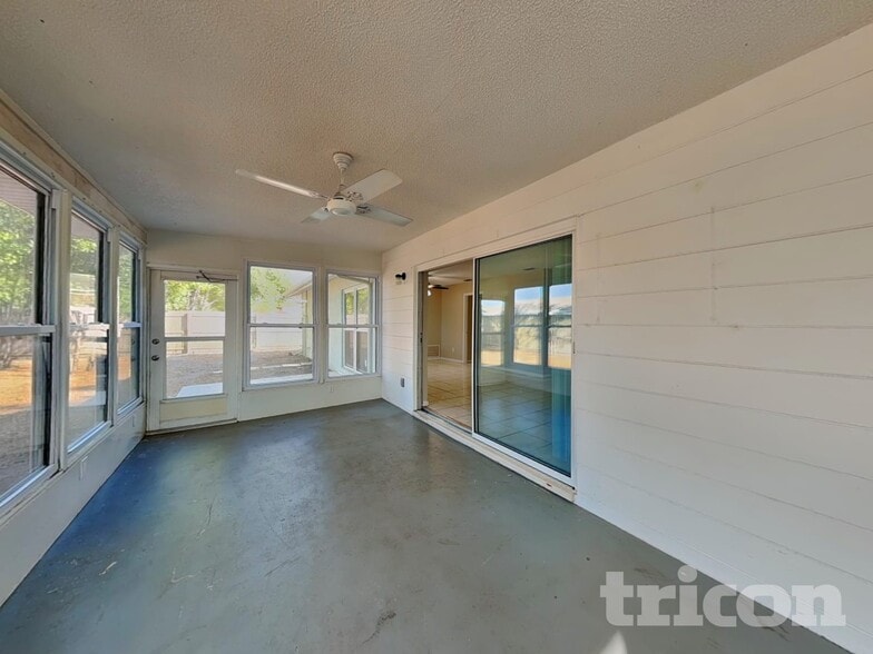 Building Photo - 12624 Eddington Rd