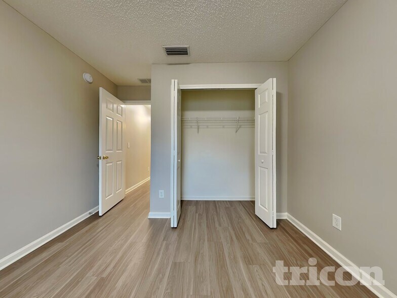 Building Photo - 5357 Whitecastle Ct