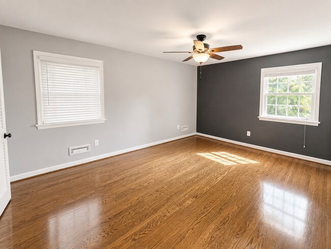 Building Photo - 1601 Lynn Way